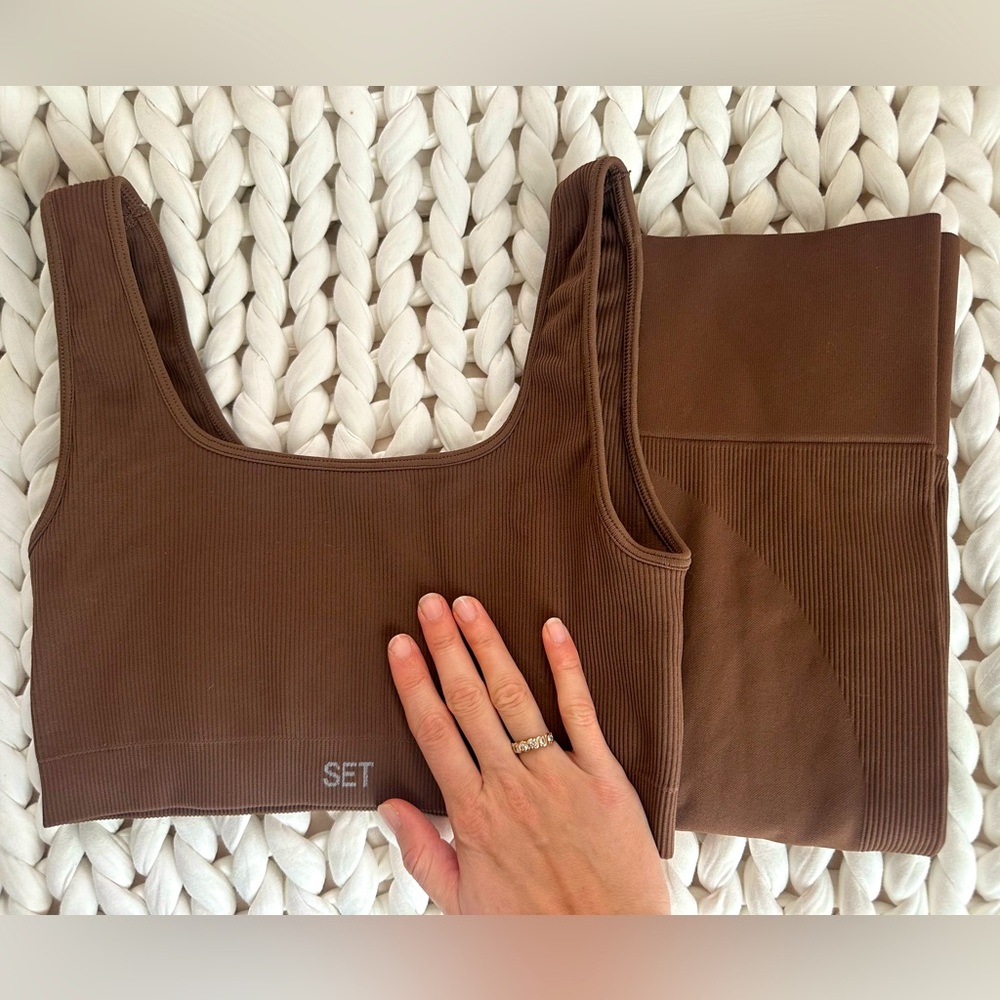 SET Sculptflex Bot Cut Bra & Power Leggings in Bark Size Medium